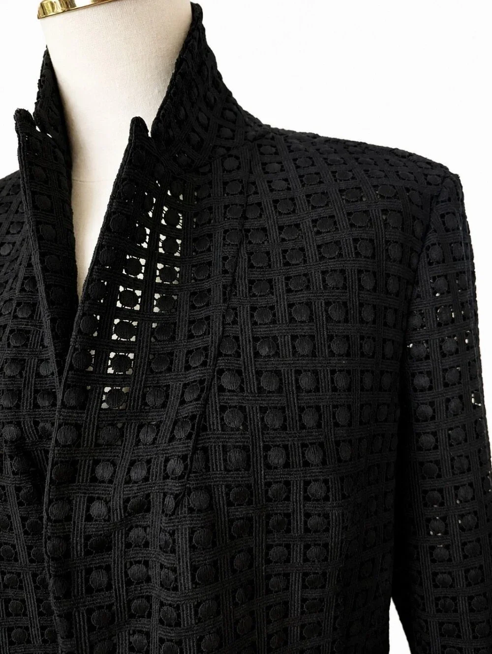 Akris Black Mulberry Silk Geometric Embroidered Openwork Blazer Size 44 IT EUC